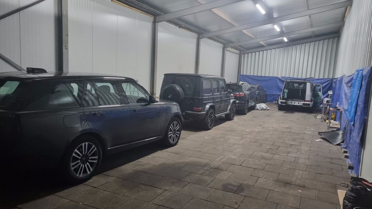 Man uit Wolvega opgepakt in loods Drachten | Meisje beroofd, vriendin mishandeld