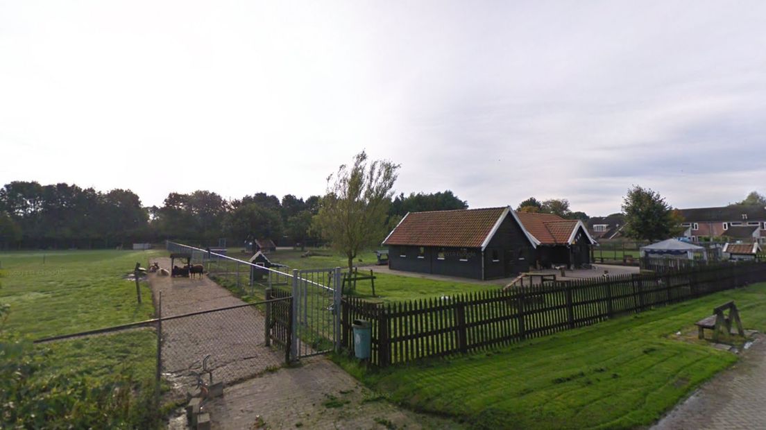 De kinderboerderij en hertenkamp in Bad Nieuweschans