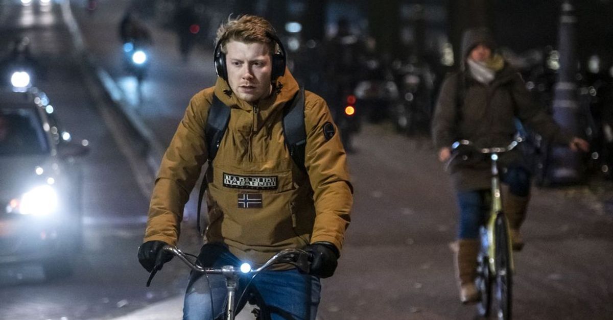 Veel fietsers zijn bang in het donker - Omroep Gelderland