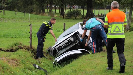 Voetganger geschept • meisje op fiets aangereden. Voetganger geschept • meisje op fiets aangereden.