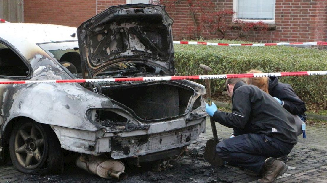 Onderzoek na autobrand in Enschede