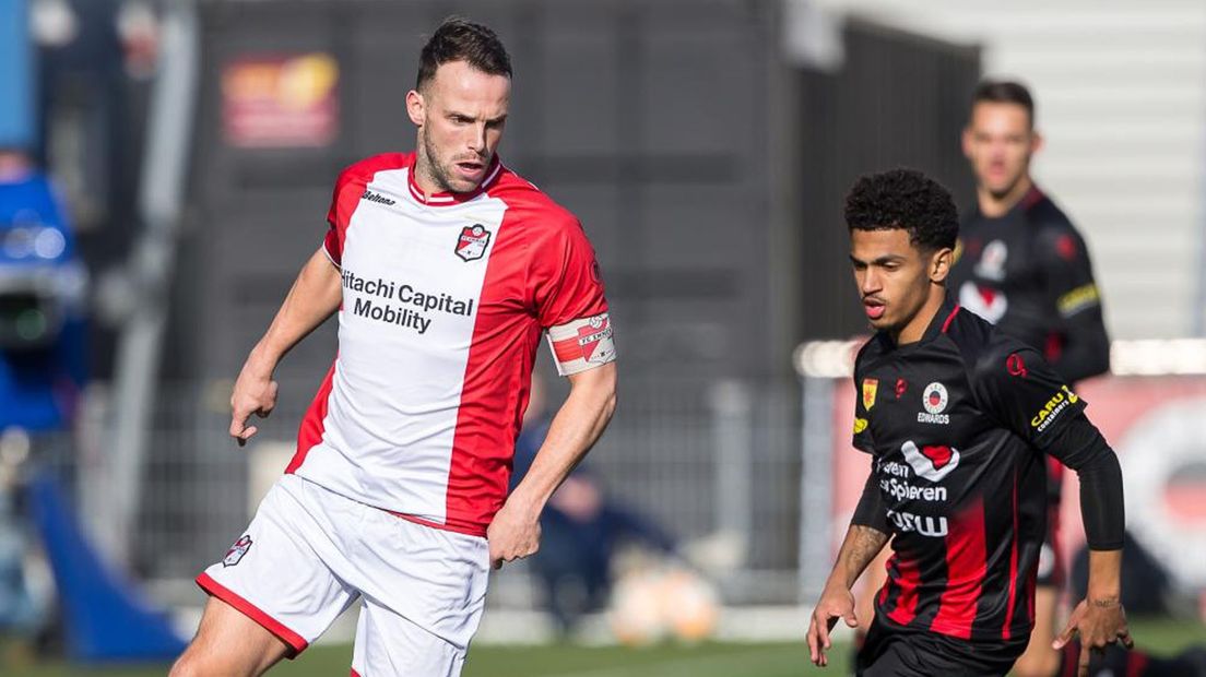 Anco Jansen blijft in het roodwit van FC Emmen spelen