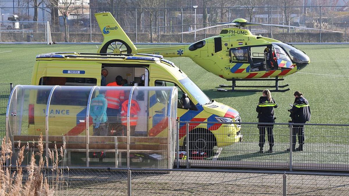 Scheidsrechter overleden nadat hij onwel werd tijdens wedstrijd