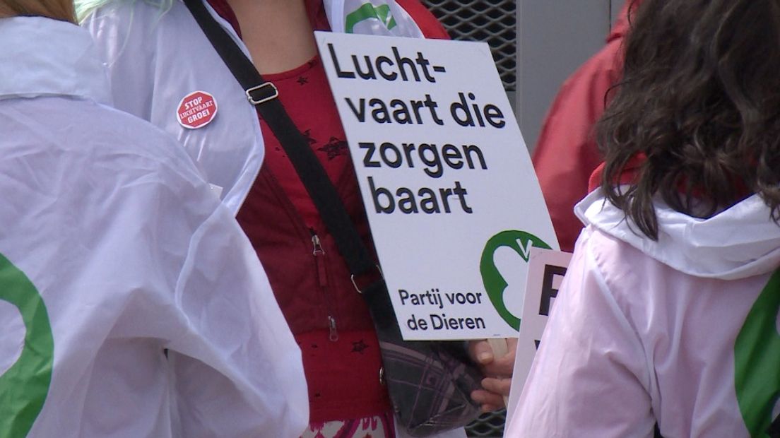 Actievoerders maken zich zorgen om het klimaat (Rechten: Jeroen Willems/RTV Drenthe)