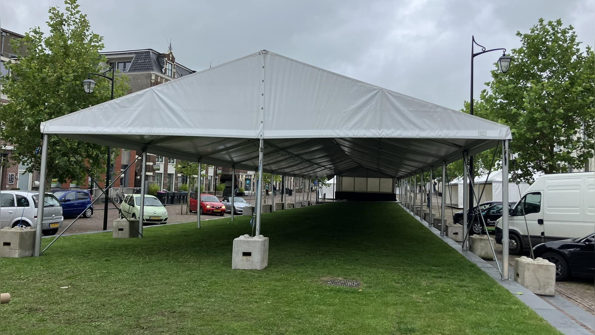 In tinte foar it feest op de Foarstrjitte yn Frjentsjer