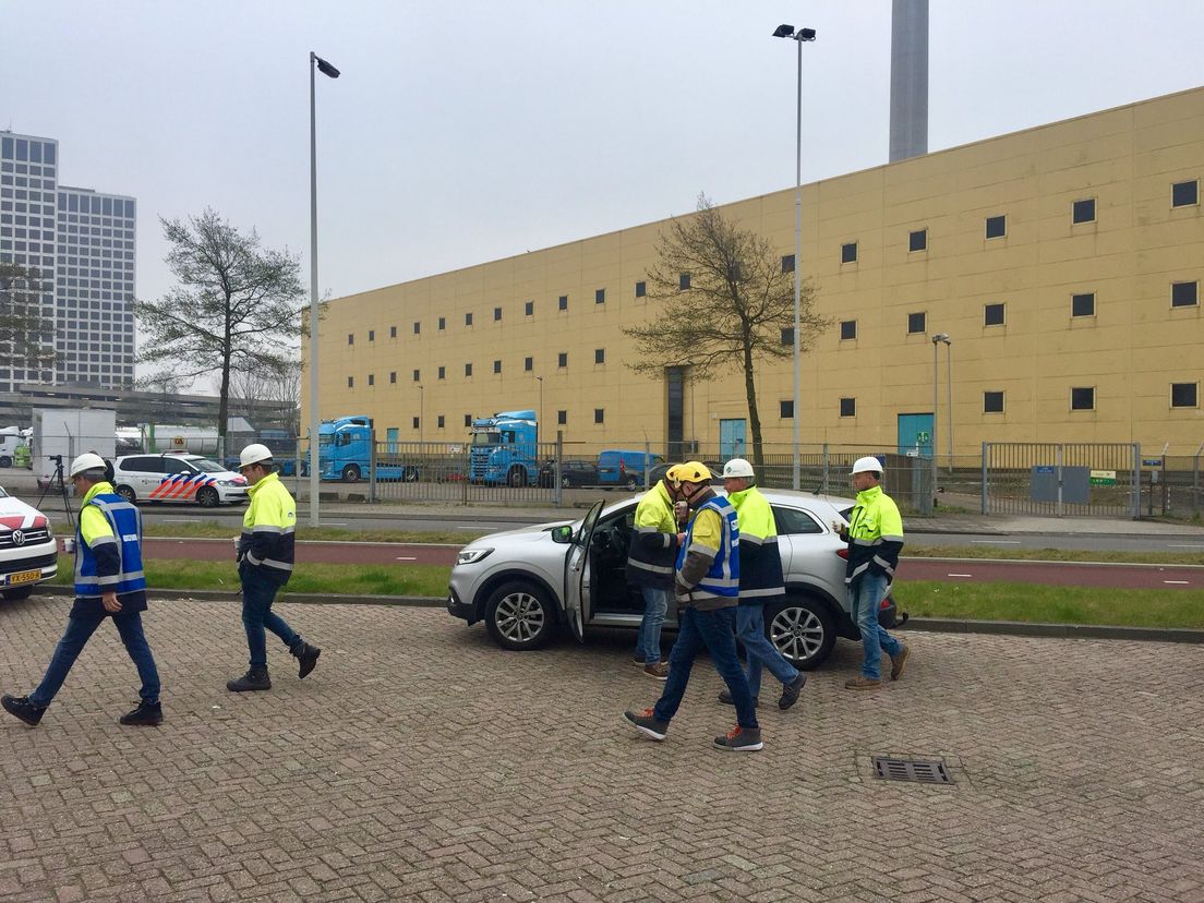 Hoogspanningsstation Rotterdam onder water gelopen