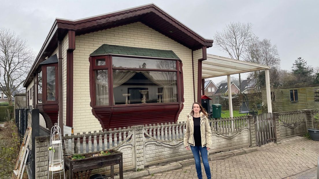 Eva Doek voor haar eigen woonwagen