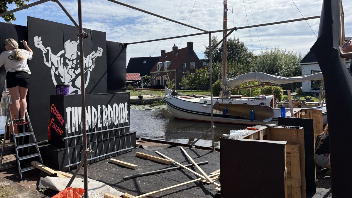 Voorbereidingen voor Gondelvaart Aldeboarn in volle gang: 