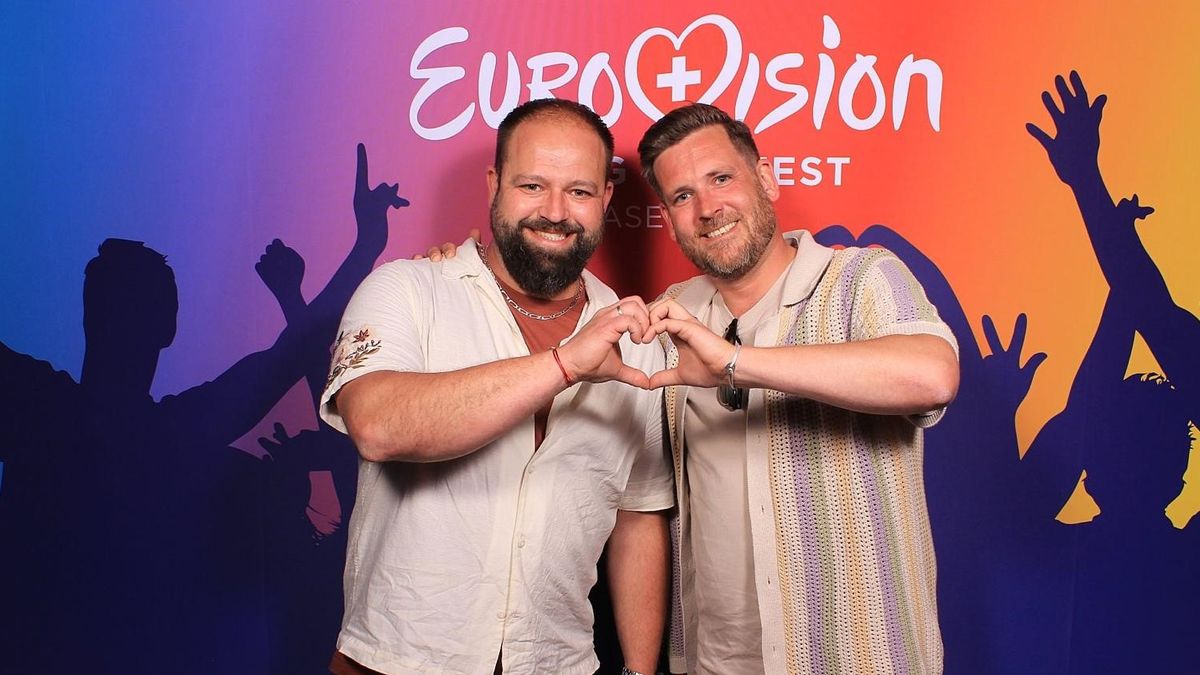 Songfestivalfan Mirco Hansen uit Enschede is in Bazel voor de juryfinale: "Morgenavond kijken we thu