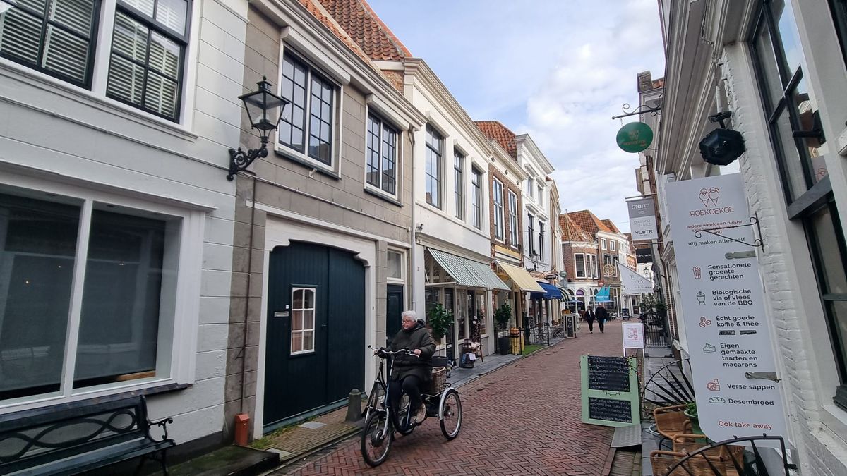 Van het kastje naar de muur, maar buren wethouder Schot bijten door