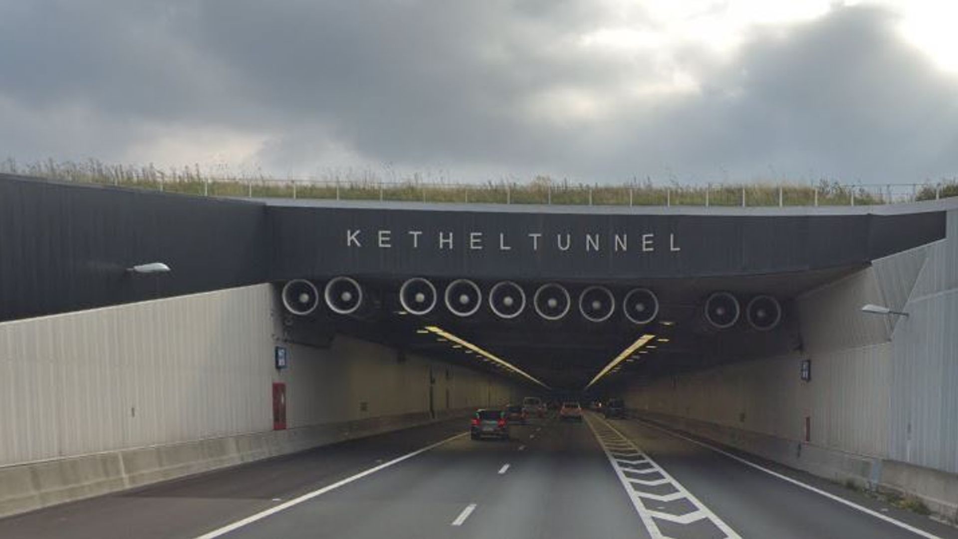 De Ketheltunnel is de komende nacht in beide richtingen dicht.