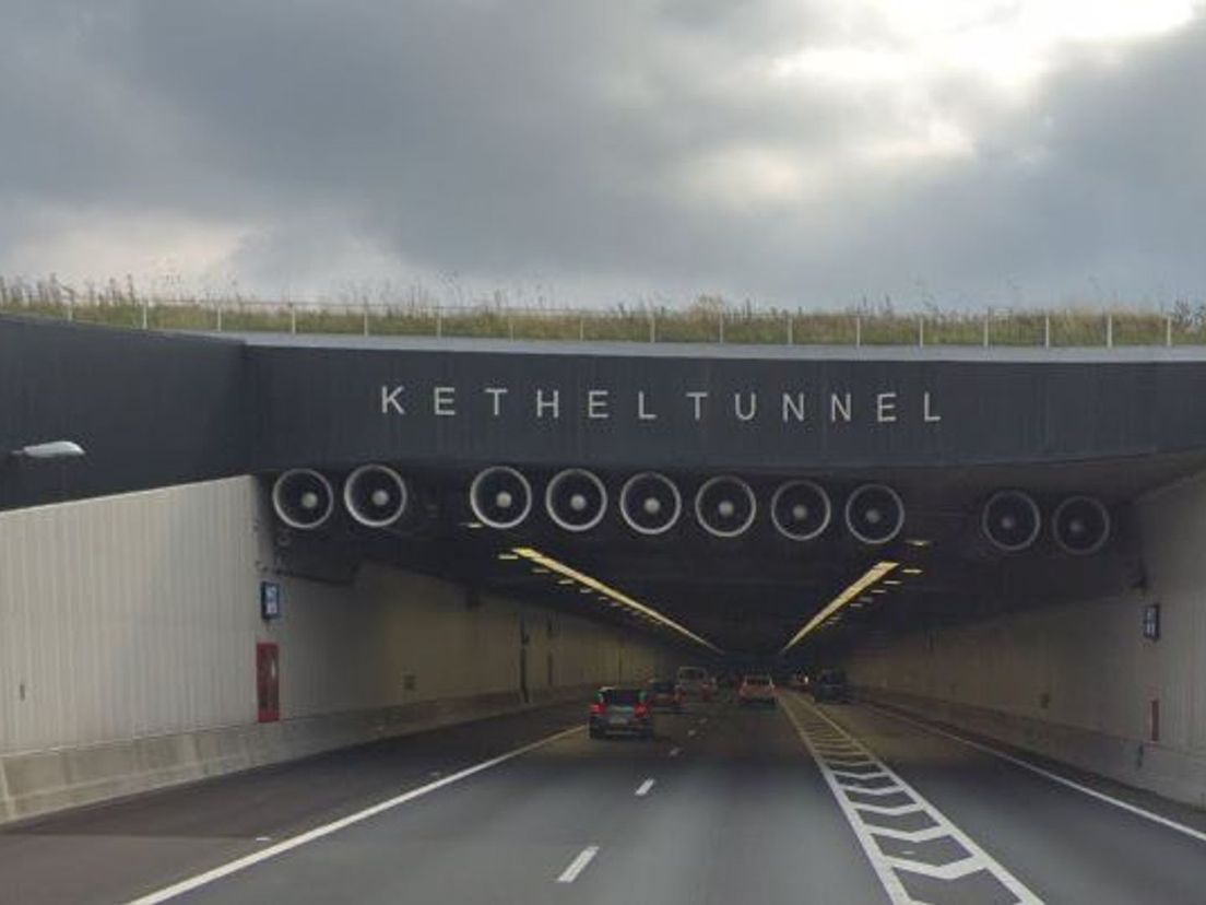 De Ketheltunnel richting Rotterdam