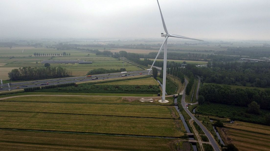 Er staan windmolens in Nieuwegein, Lopik, Houten en Vianen.