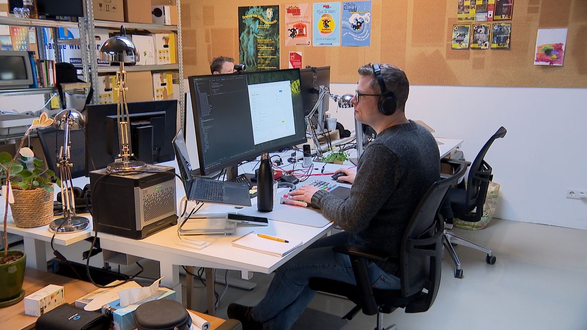 Creatieve ondernemers kopen pand en verbouwen het tot eigen werkplekken