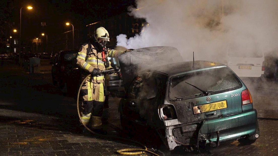 Auto in brand gestoken in Zwolle