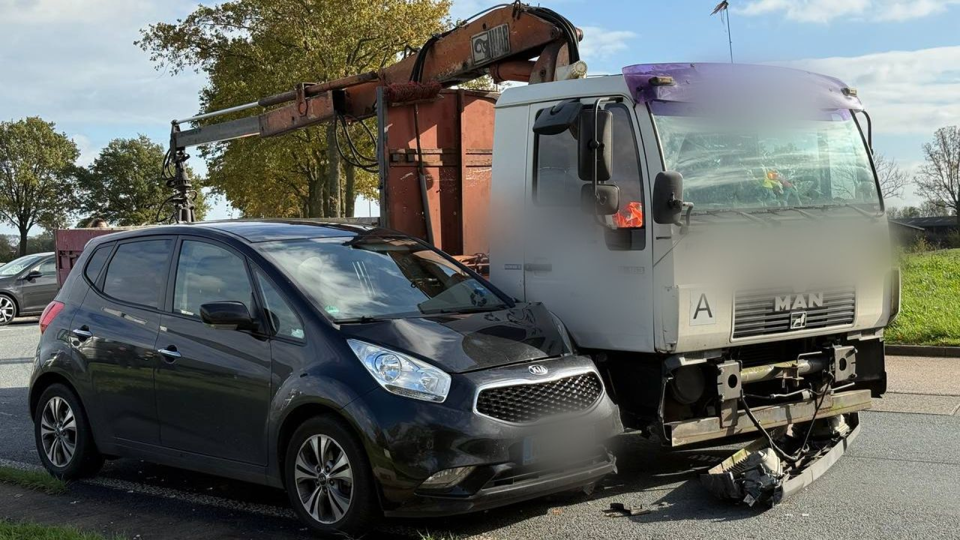 Botsing op rotonde in Zeddam.