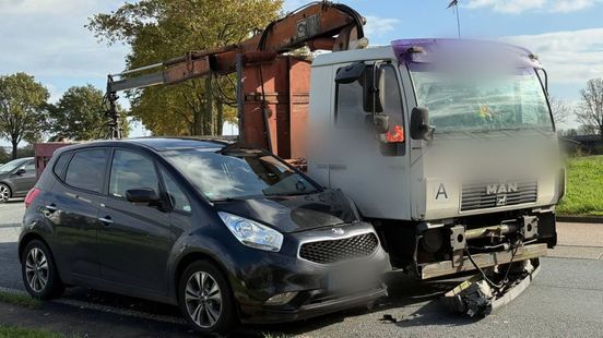 Botsing op rotonde in Zeddam