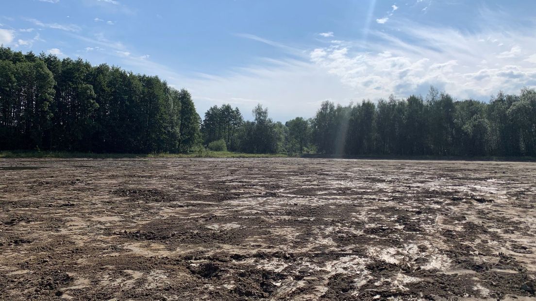 De grond wordt gebruikt tegen hoogwater