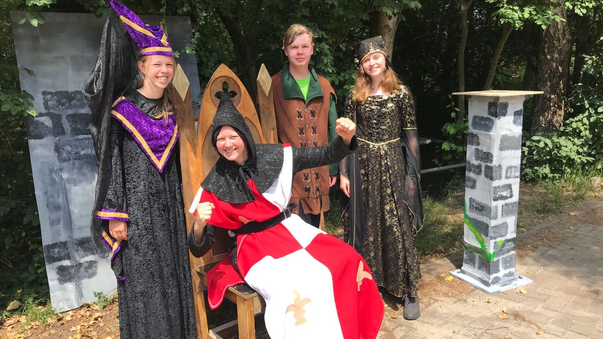 Zomerkampen hopen op goed nieuws in persconferentie van Rutte