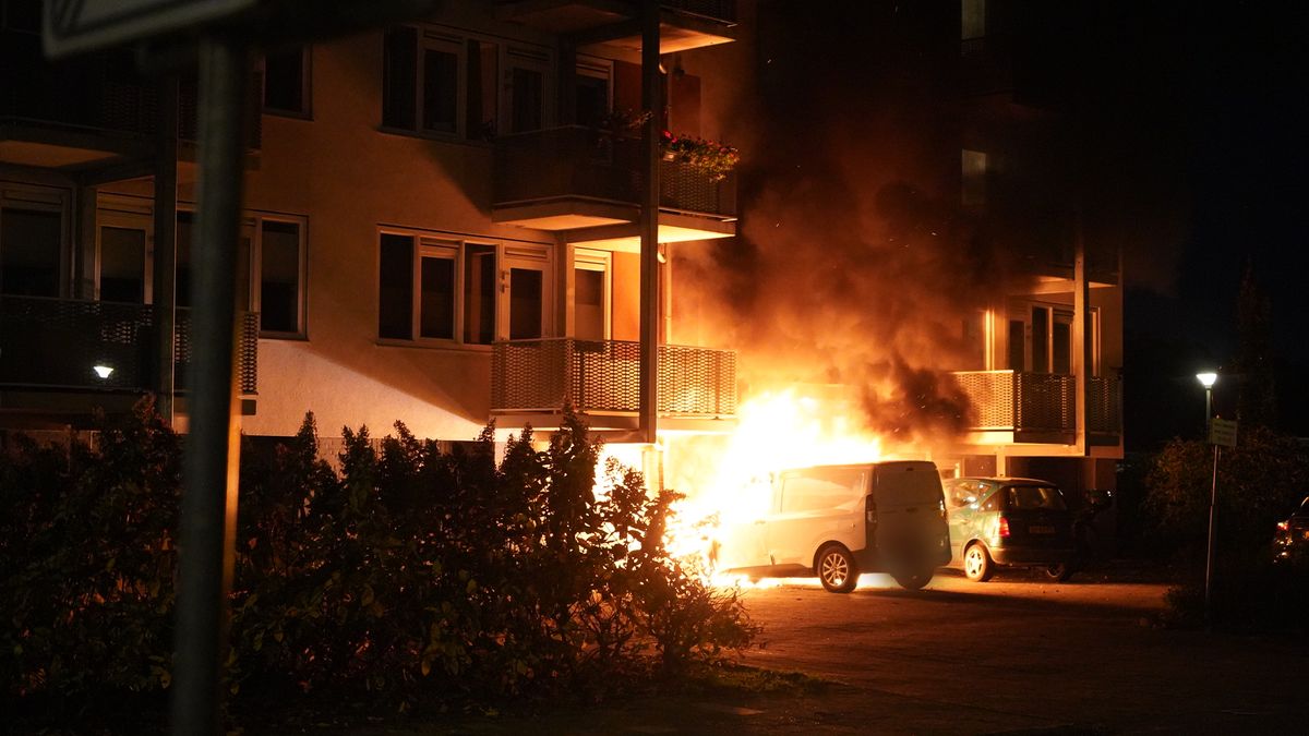 Autobrand slaat over op appartementencomplex Venray