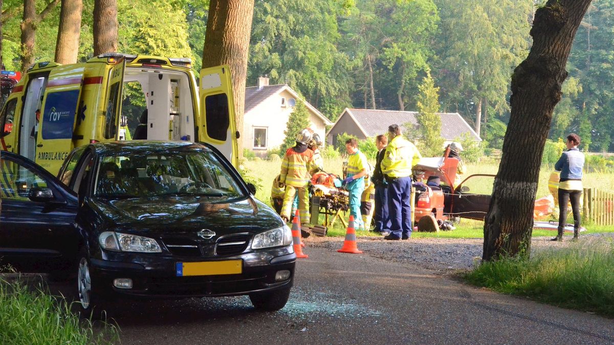 Vrouw gewond bij ongeluk Olst, Eikelhof een tijd afgesloten