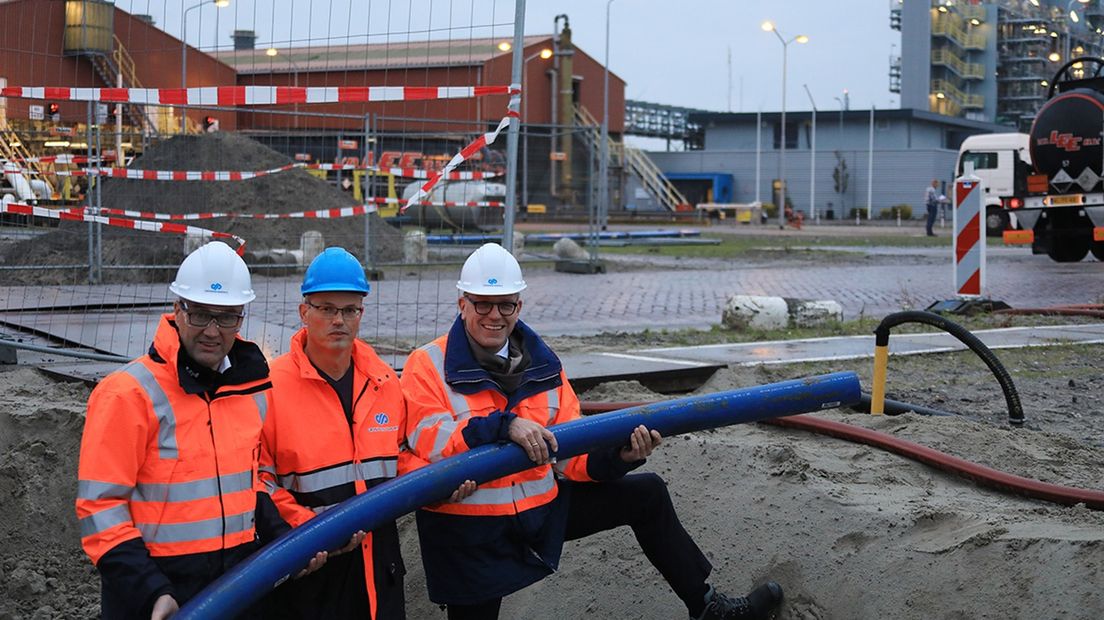 Seaportsdirecteur Cas König en projectmedewerkers Herbert Colmer en Eertwijn van den Dool