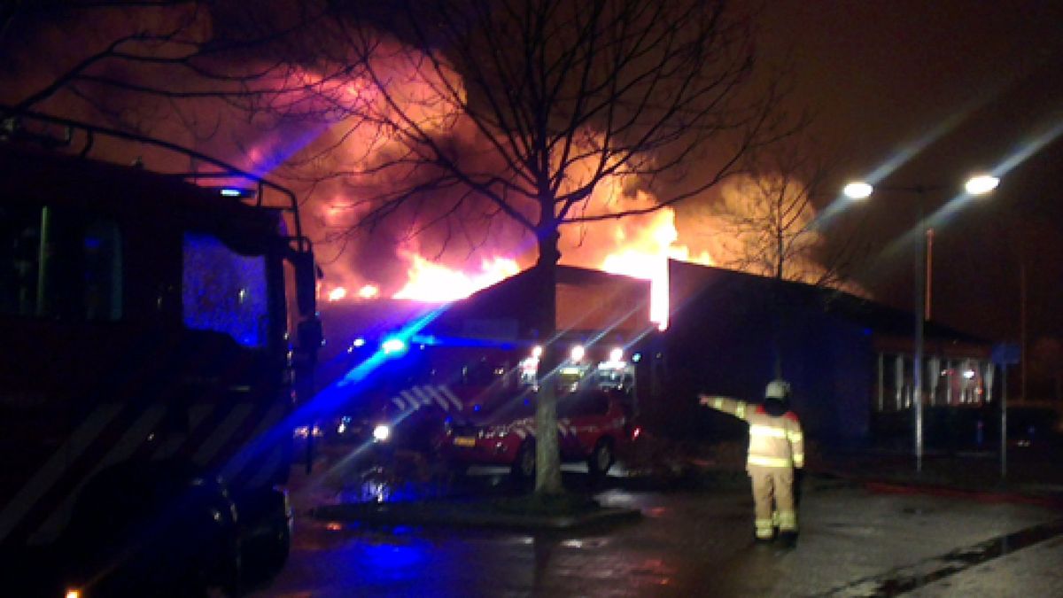 Brand verwoest scholencomplex Arnhem