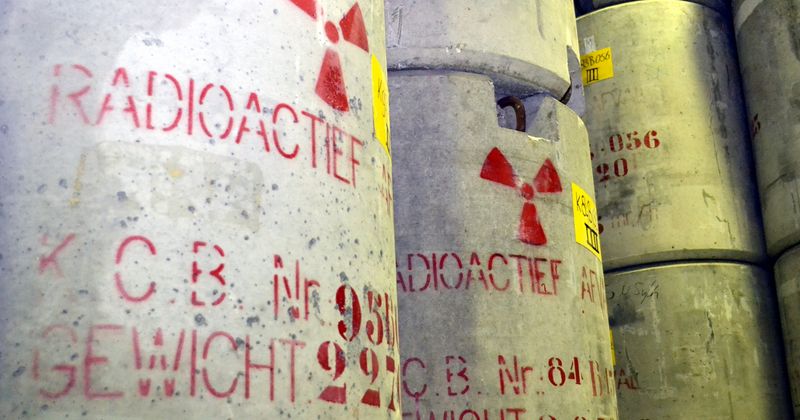 Bergen van radioactief afval in Groningen weer in beeld - RTV Noord