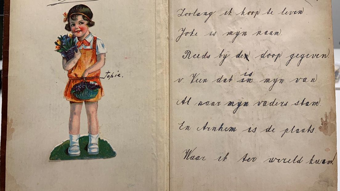 Als 9-jarig meisje schreef Joke, oftewel Johanna van Veen uit Arnhem, het eerste versje in haar poëziealbum. Nu, 85 jaar later, duikt haar album op en is er een speurtocht gaande naar haar nabestaanden.
