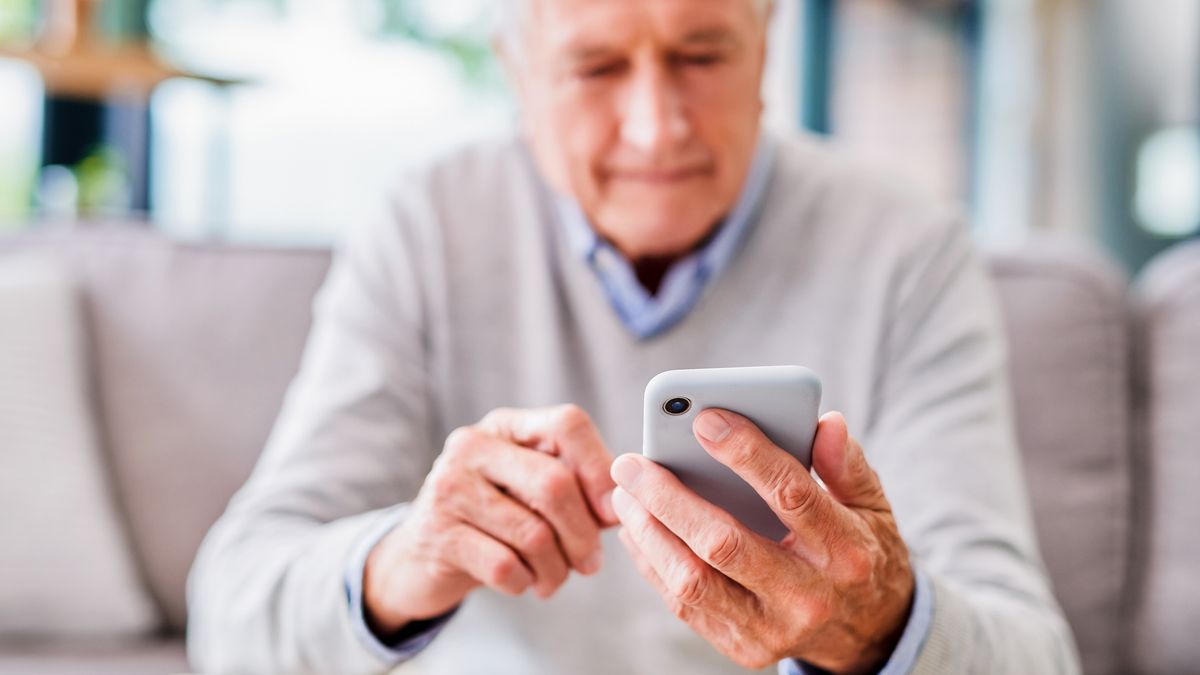 Geen mobiel bereik in grensstreek: 77-jarige man ligt na val machteloos half uur op de grond