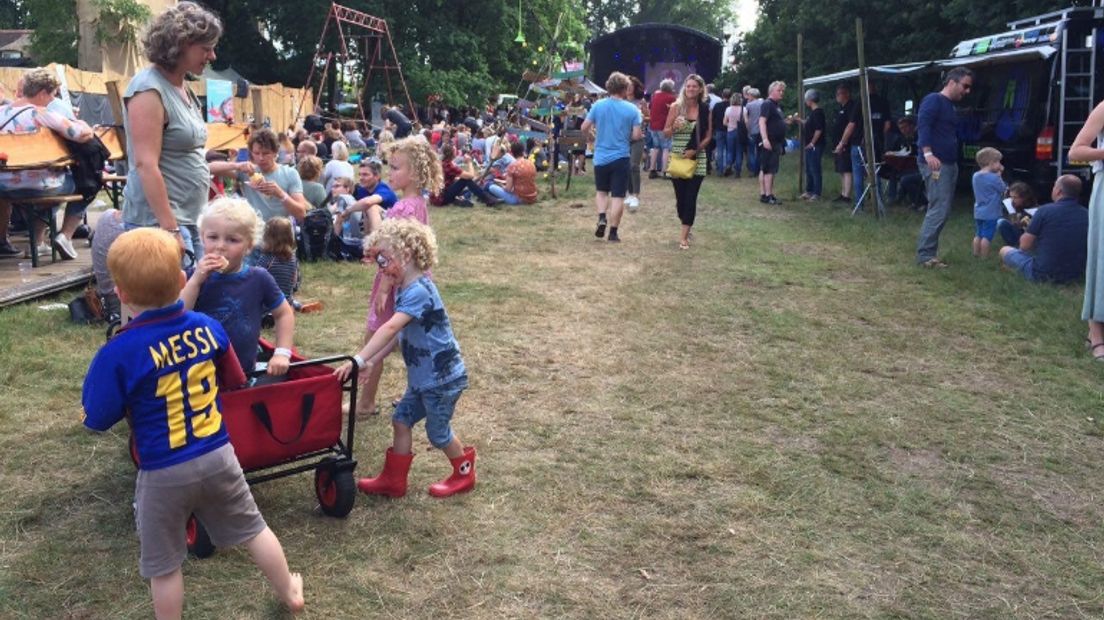 Een festival met muziek, theatervoorstellingen en workshops voor kinderen (Rechten: RTV Drenthe / Marjolein Knol)
