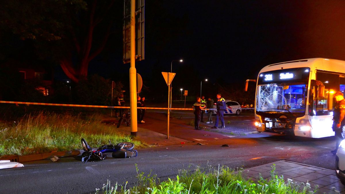 Fietser gewond bij aanrijding met lijnbus in Zwolle