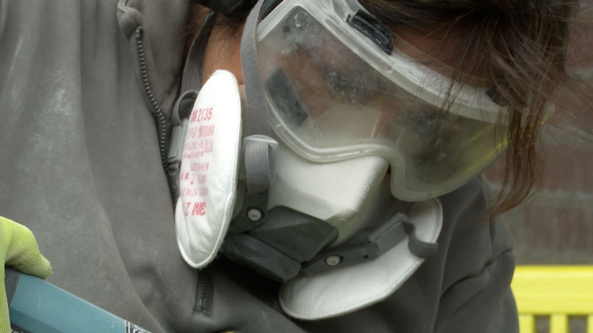 Kijk Route C en ontdek hoe Gloria van Ewijk vrouwen een podium geeft in de kunst