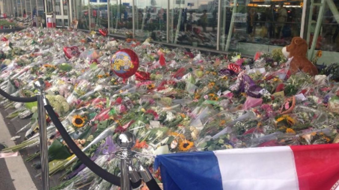 Meer dan 450 doden in 1 week. Wie durft er na MH17 nog te vliegen?