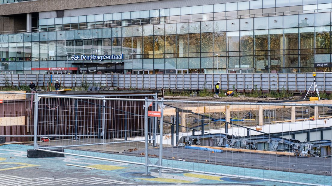 De ontvangst voor dagjesmensen die aankomen op Den Haag Centraal