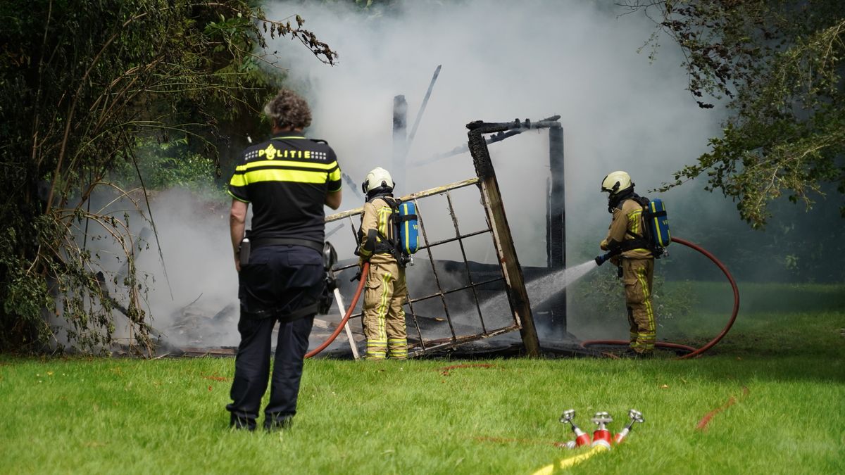 Vermoedelijk asbest vrijgekomen bij schuurbrand in Paterswolde