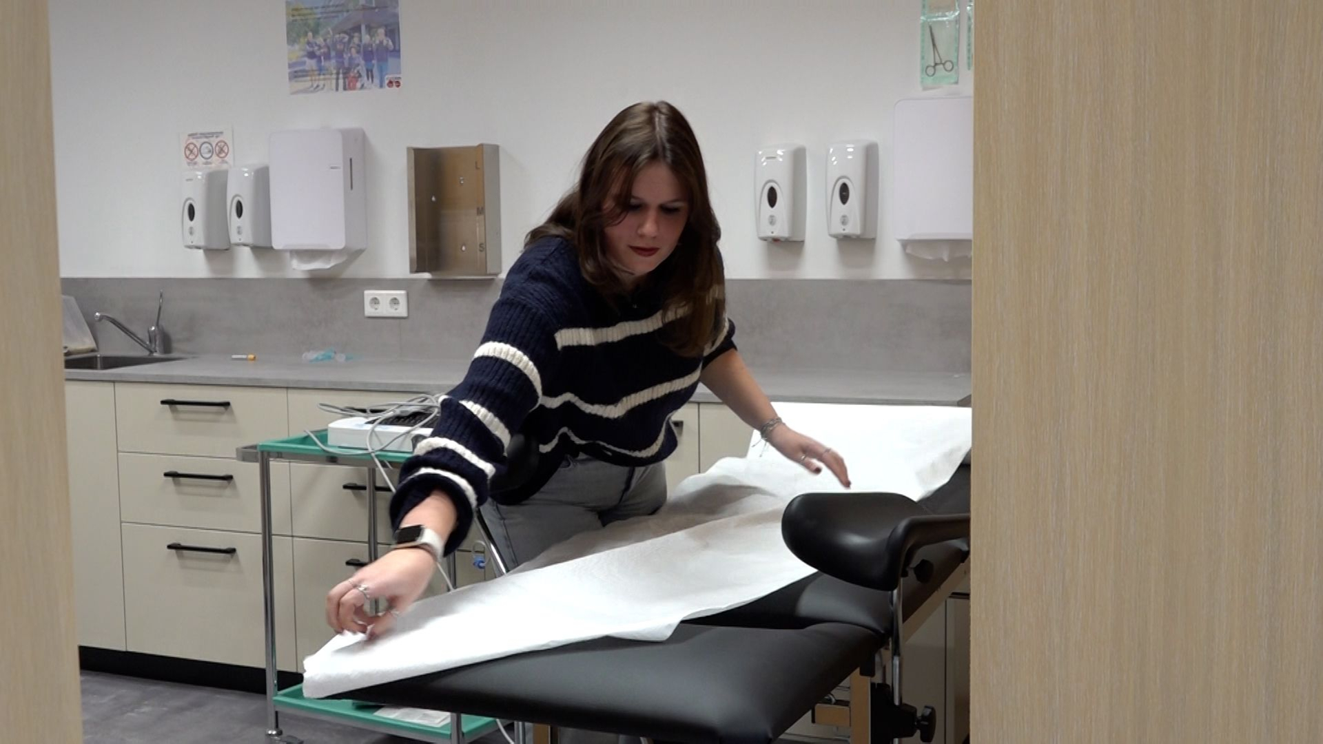 Sara (18) wil dolgraag de zorg in, maar stage vinden blijkt moeilijk