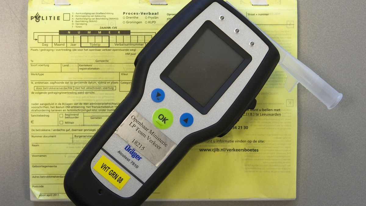 Lopend Vuur: Met alcohol op achter het stuur moet verboden worden - RTV