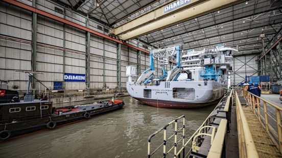 Man overleden na ongeluk op terrein van scheepswerf Damen Shipyards in Gorinchem. Man overleden na ongeluk op terrein van scheepswerf Damen Shipyards in Gorinchem.