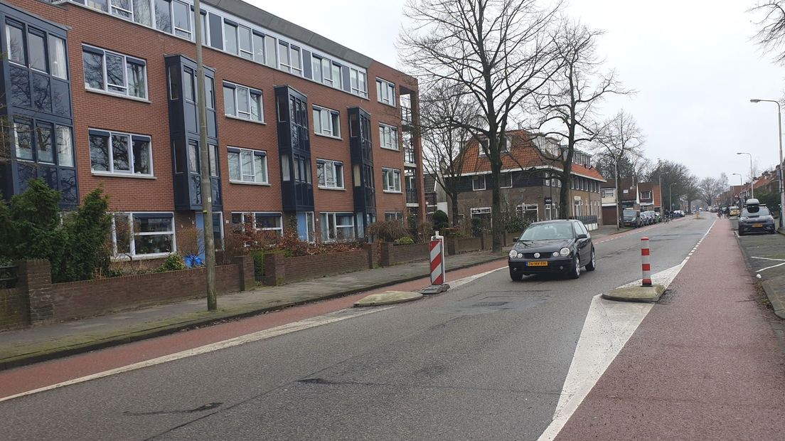 Wegversmalling aan het begin van de Noordewierweg