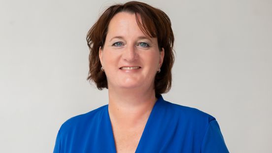 Als uitvaartspreker wil Wendy de dood normaler maken: ‘Opa slaapt niet, hij is dood’ Home