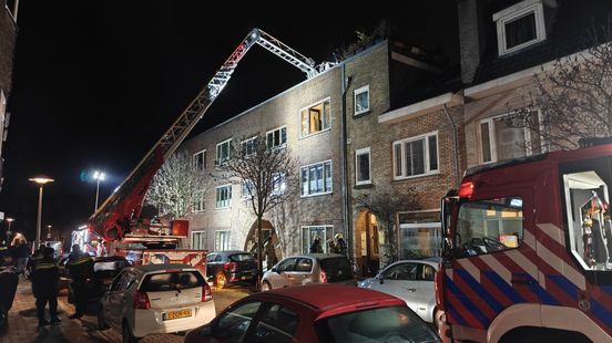 File na ongeluk op A27 | Woningbrand in Utrecht. File na ongeluk op A27 | Woningbrand in Utrecht.