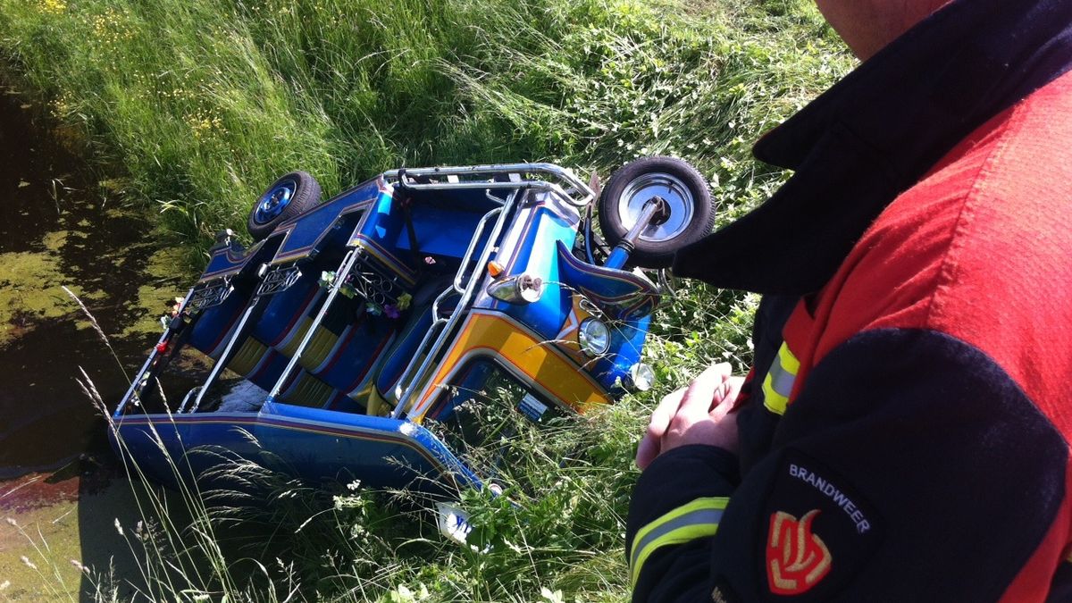 Drie gewonden in Smilde na ongeval met tuktuk
