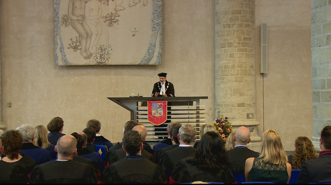 Henk Kummeling, rector magnificus in Utrecht, was aanwezig om het jaar te openen vanwege de nauwe samenwerking tussen UCR en de Universiteit Utrecht.