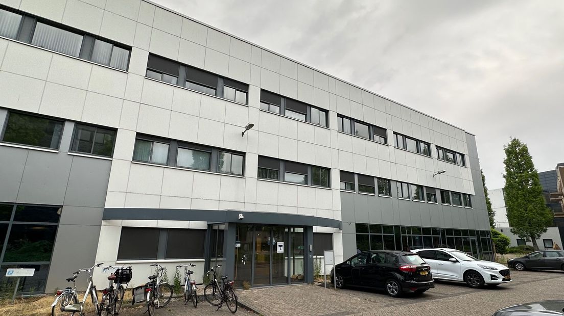 De noodopvang locatie aan de Plotterweg.