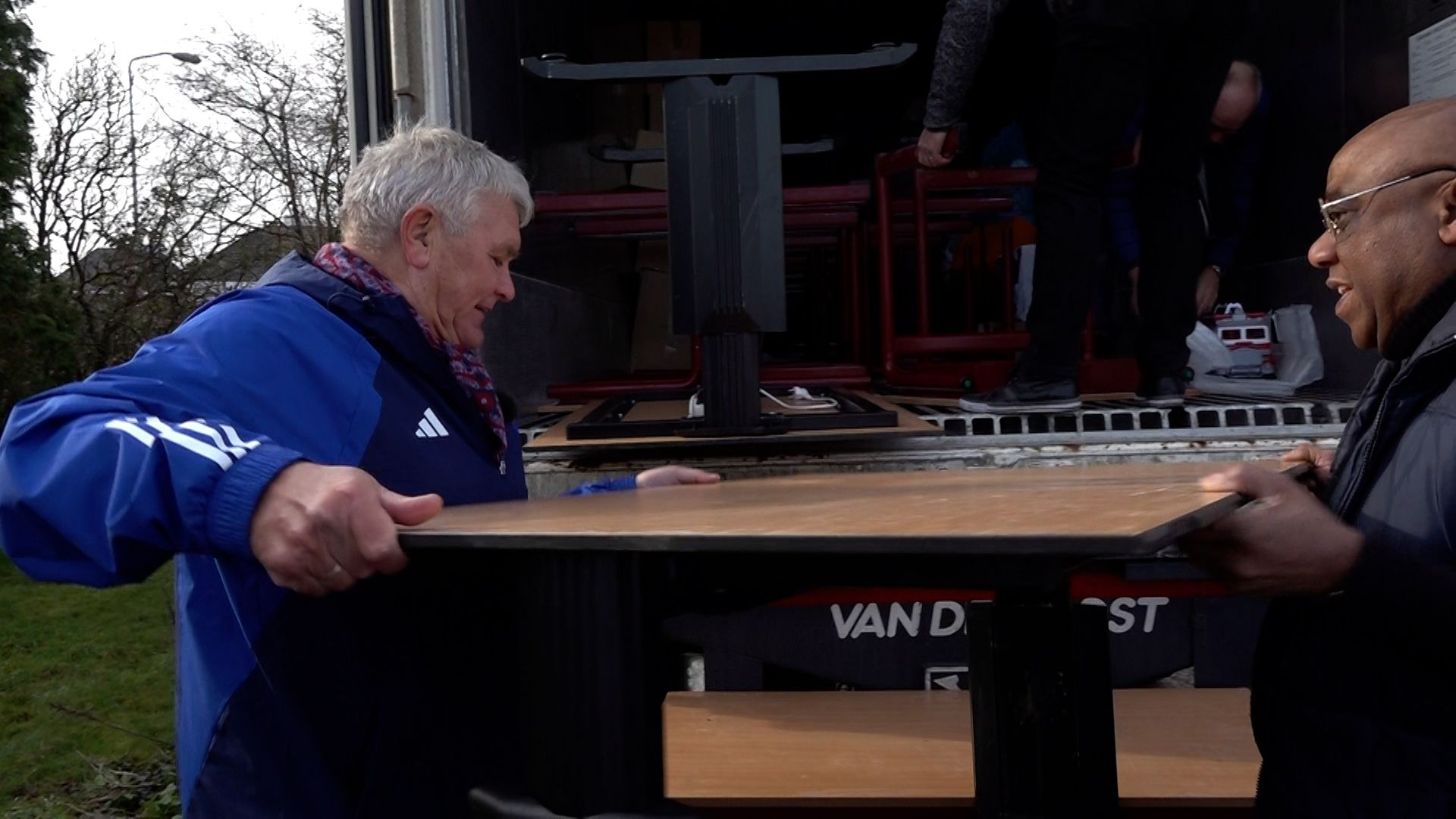 Hier zamelen ze al bijna 25 jaar spullen in voor Suriname: 'Helaas nog hard nodig'