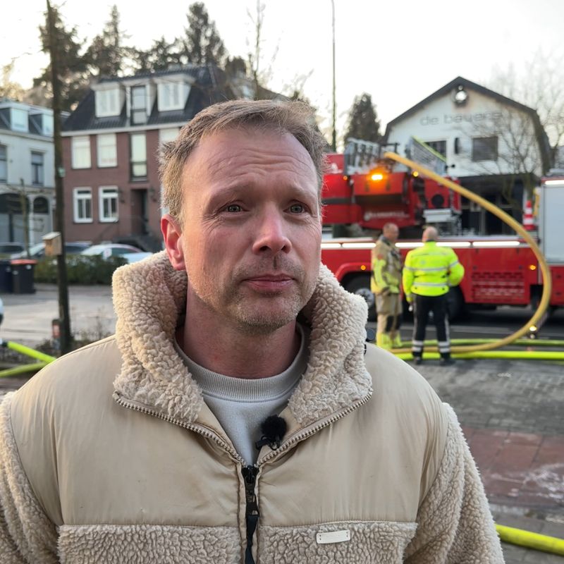 Paul gaat bij -3 graden in boxershort en T-shirt de straat op als hij ...