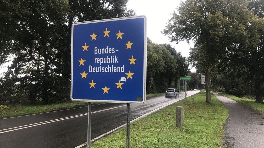 Voor een tankbeurt of een boodschap kan je de grens weer over (Rechten: Vera Beuke/RTV Drenthe)
