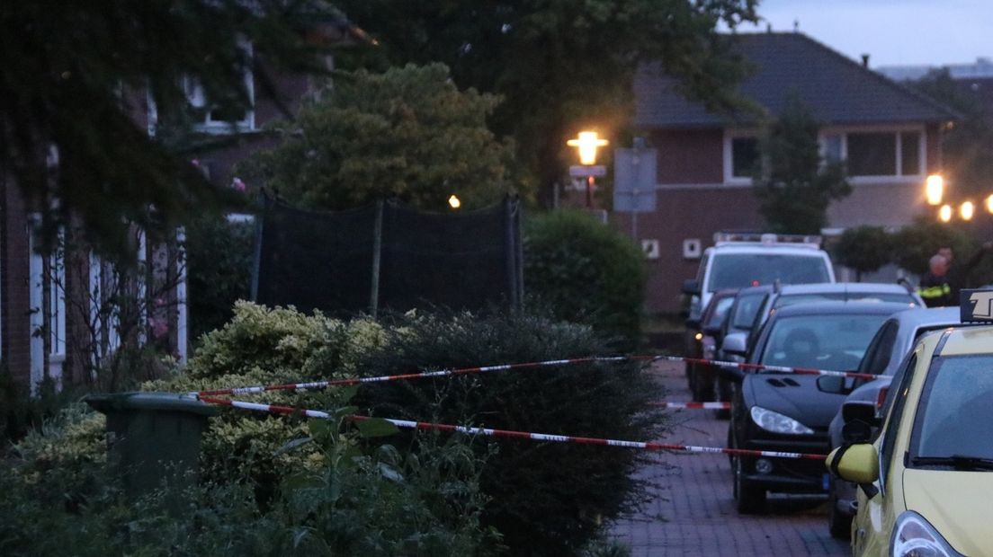 Een woning in de Goudenregenstraat in Terneuzen werd beschoten.