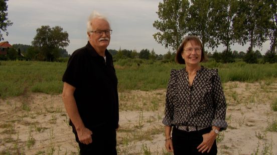 Marloes helpt John (72) en Ans (70) bij een heel grote stap